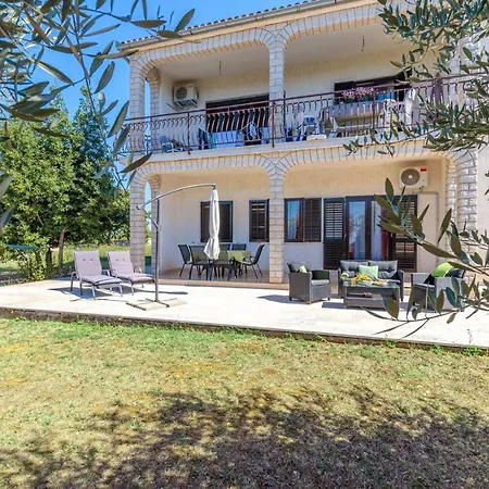 Lägenhet Terlevic Sveti Lovreč Pazenatički