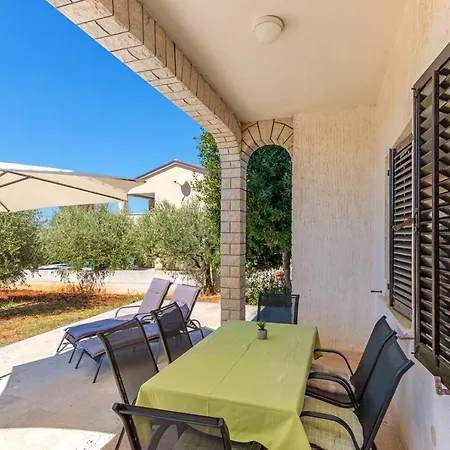 Terlevic Lägenhet Sveti Lovreč Pazenatički